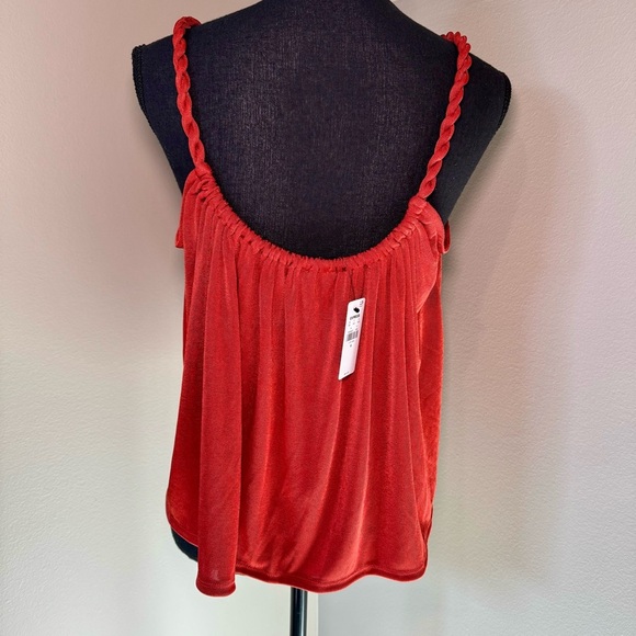 NWT express size M Shine Skimming Scoop Neck Twisted Strap Cami in Cinnabar - Picture 2 of 5